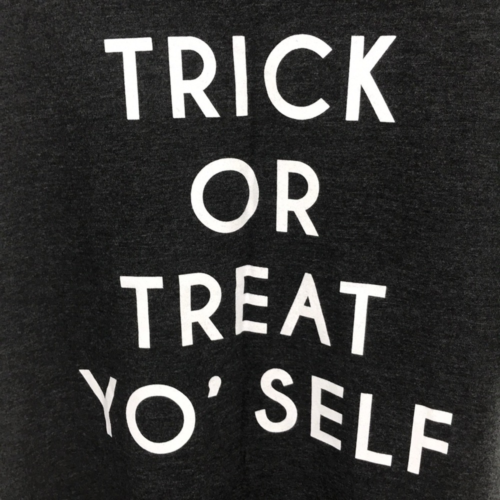 NEW Social Culture Graphic Tee Gray Shirt Size XL Trick Or Treat Unisex - Picture 4 of 10